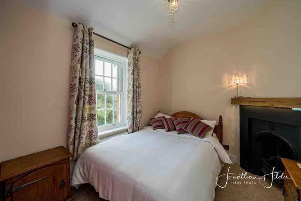 Stay In Our Beautiful 1850'S Coastguards Cottage. Felpham Екстер'єр фото